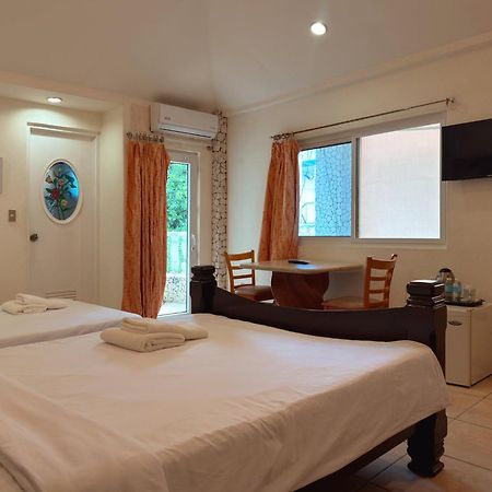 Sunset Beach Resort Moalboal Eksteriør billede