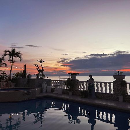 Sunset Beach Resort Moalboal Eksteriør billede