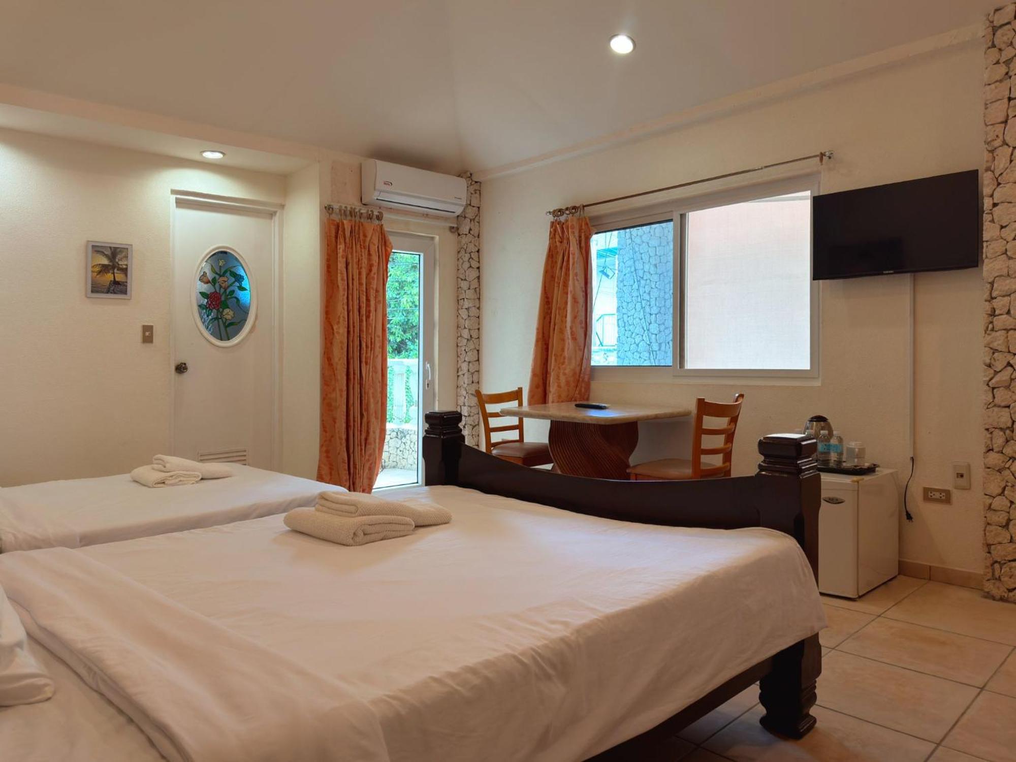 Sunset Beach Resort Moalboal Eksteriør billede