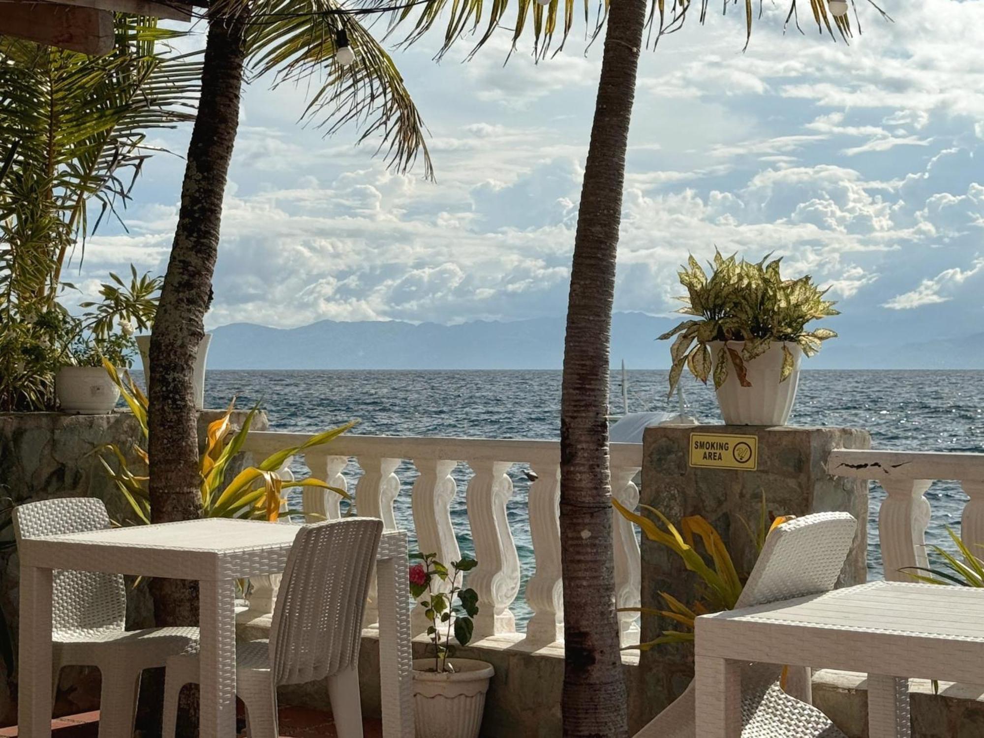 Sunset Beach Resort Moalboal Eksteriør billede