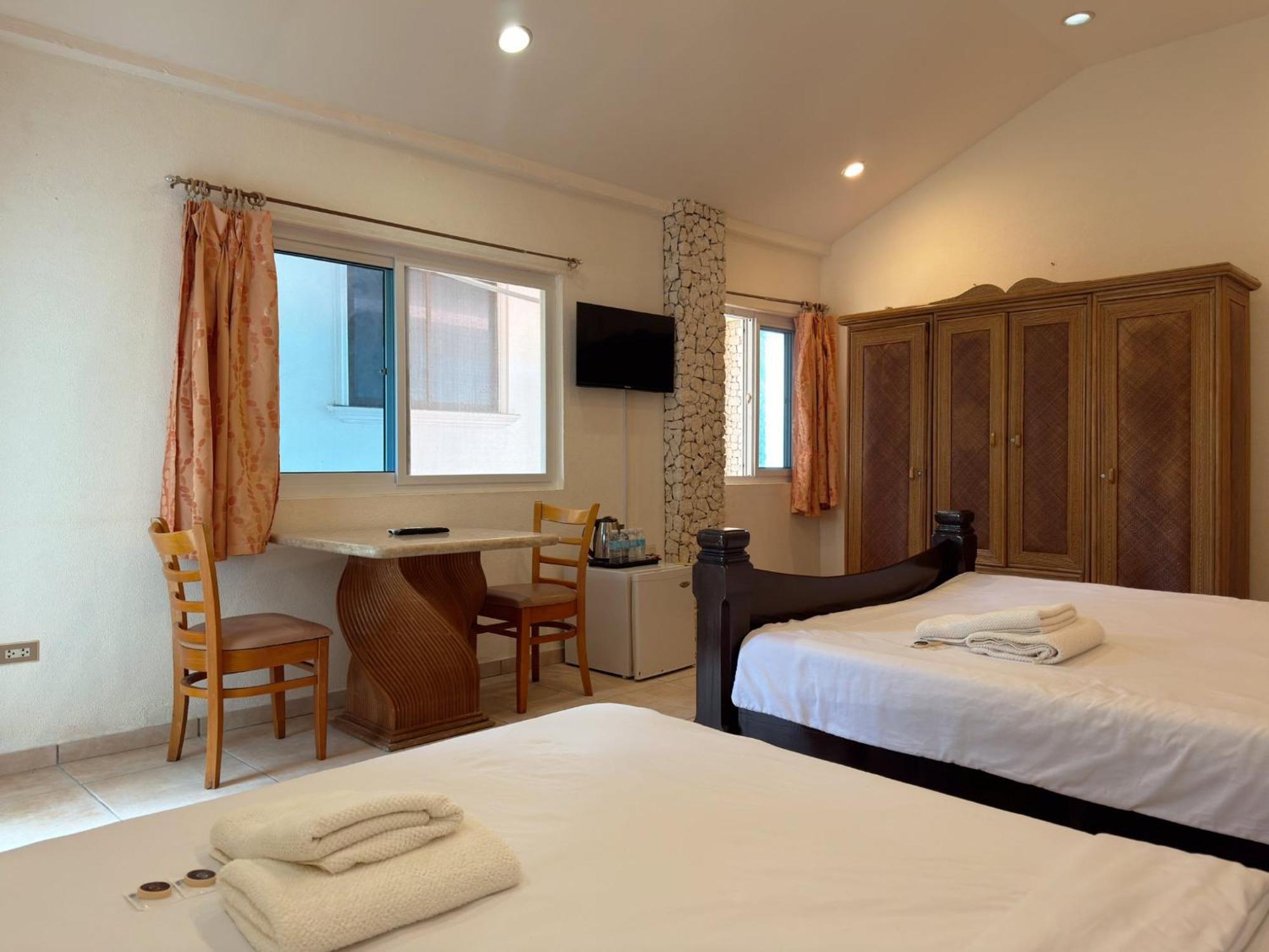 Sunset Beach Resort Moalboal Eksteriør billede