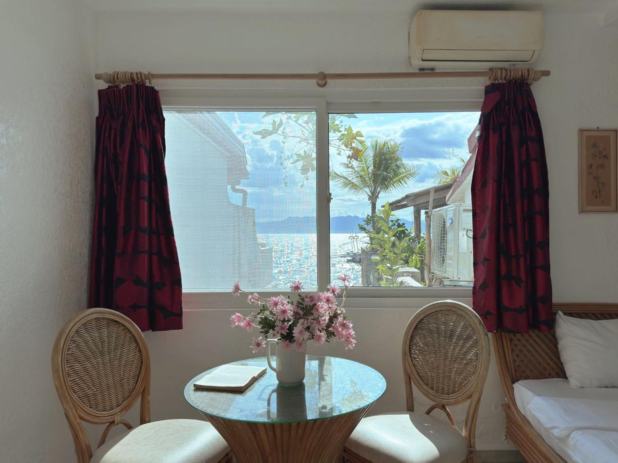 Sunset Beach Resort Moalboal Eksteriør billede